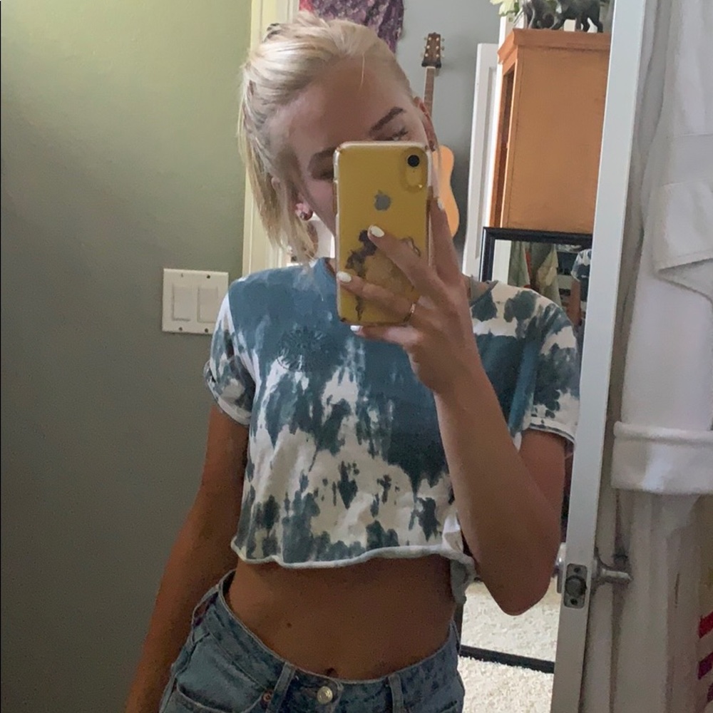 Crop top - Picture 2 of 5